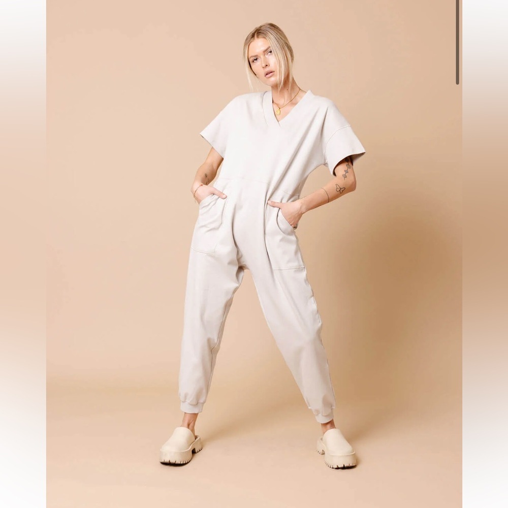Cents Of Style Sienna V-Neck Short Sleeve Jumper